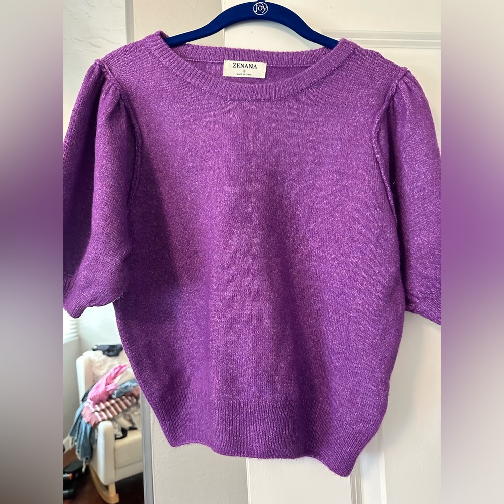 Short sleeve Purple sweater. Zenana size small.
